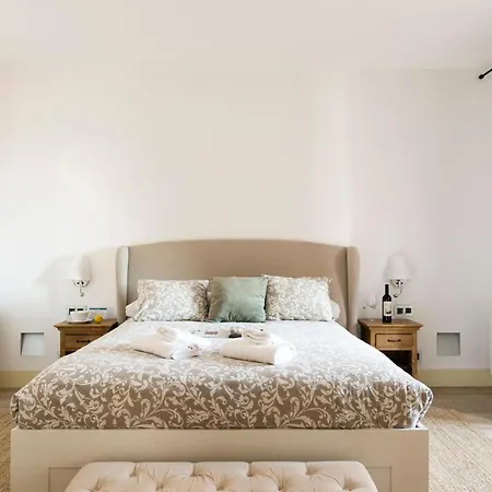 Ab Roger De Lluria Apartment *
